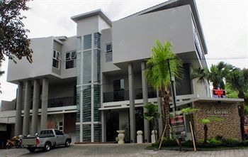 De'Corner Guest House Malang Zewnętrze zdjęcie